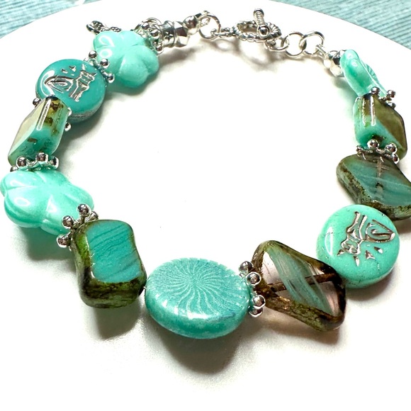 Czech Glass Beaded Handmade Turquoise Bracelet - Picture 5 of 7